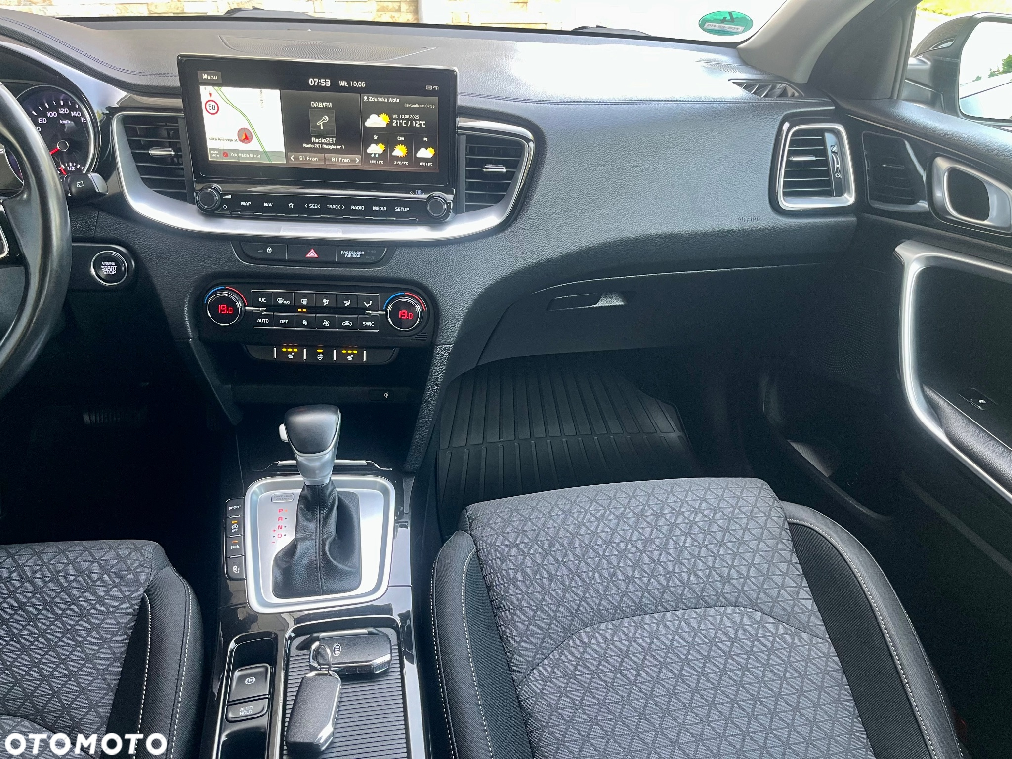 Kia Ceed SW 1.6 CRDi DCT Spirit - 30