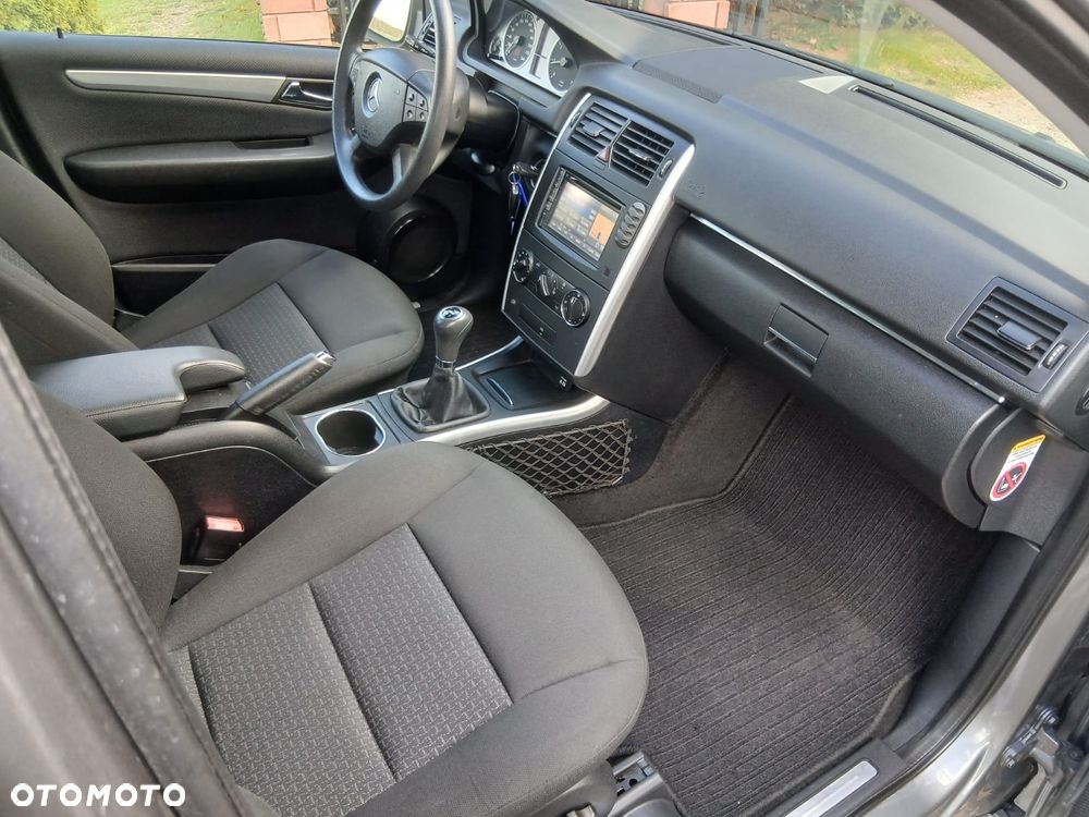 Mercedes-Benz Klasa B 150 BlueEFFICIENCY - 34