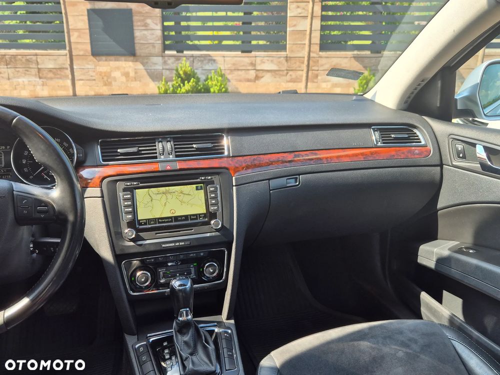 Skoda Superb 2.0 TDI DSG Exclusive - 16
