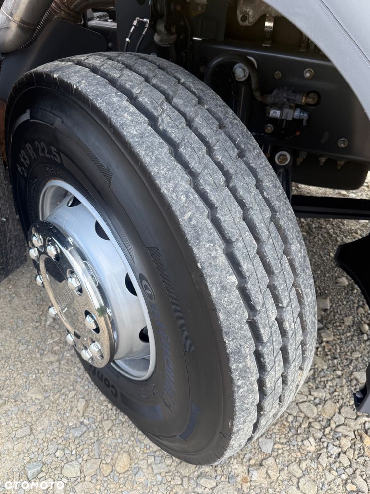 Renault C 320 SKRZYNIA 7.40m HDS FASSI F120B.1.22 + PILOT / 4x2 / STAN BDB - 18