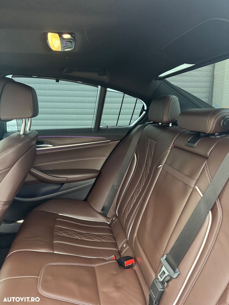 BMW Seria 5 520d Aut. M Sport Edition - 11