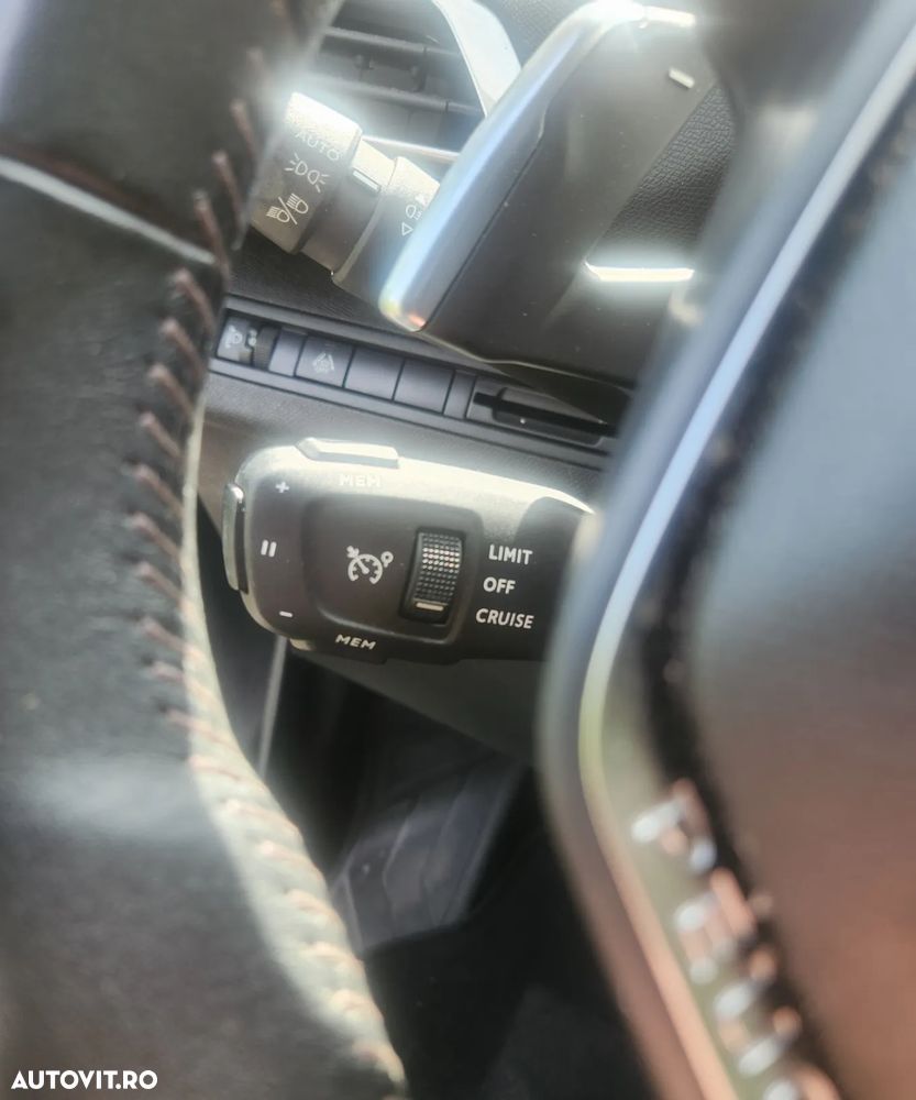Peugeot 3008 PureTech 130 Stop & Start GPF EAT8 Active Business-Paket - 24