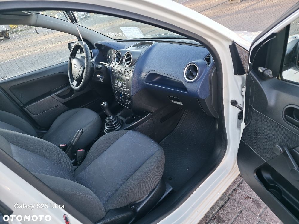 Ford Fiesta - 6