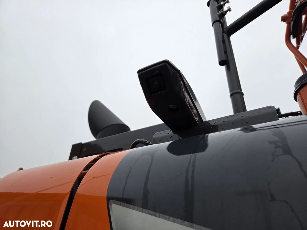 Hitachi ZX135-7, NOU, 2025, COMPACT-rotire gabarit senile, LAMA NIVELARE, Adancime sapaare 6m, Inst picon, camera spate, camere laterale, Consum 6l/h, Masa operationala 16t, Cupa 1,2m latime, Ridica 9t, latime 2,49m, leasing 5 ani ,PROMOTIE 133.900 Eur+Tva - 18