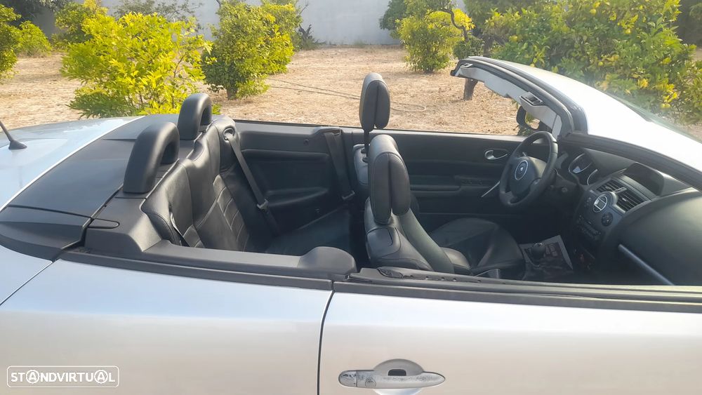 Renault Mégane CC 1.9 dCi FAP Privilege - 13