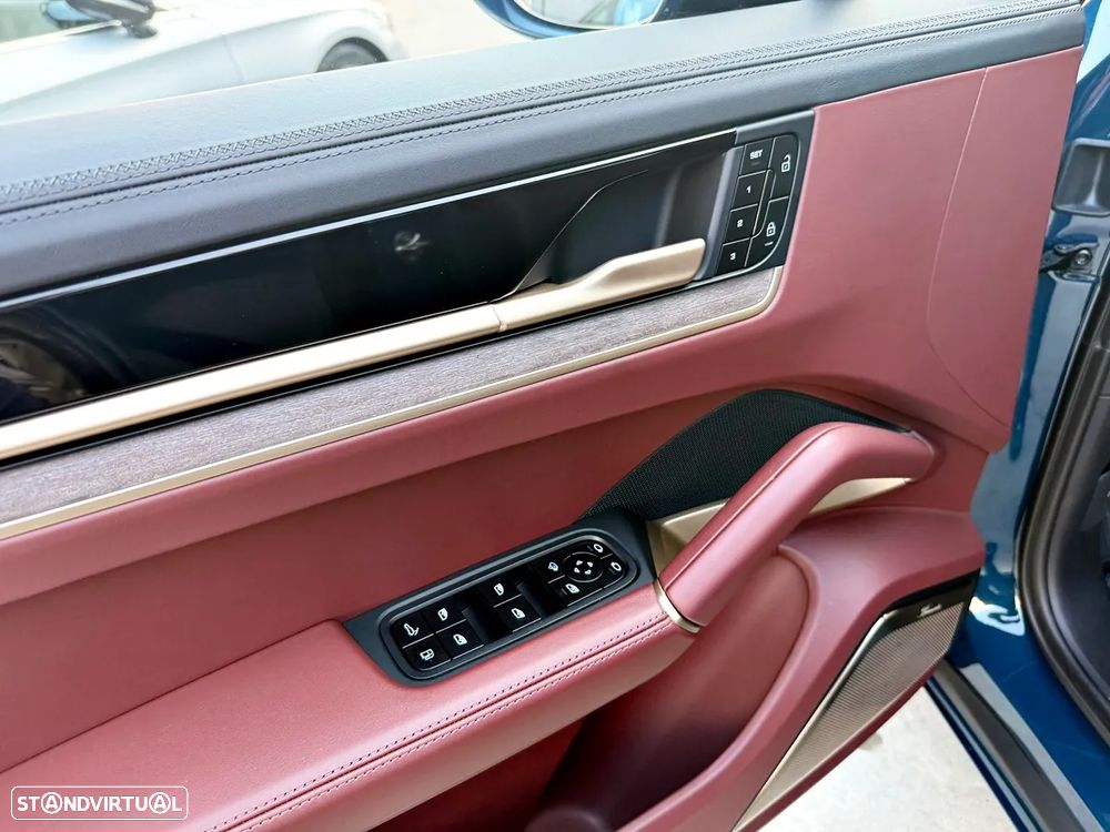 Porsche Cayenne Turbo E-Hybrid - 29