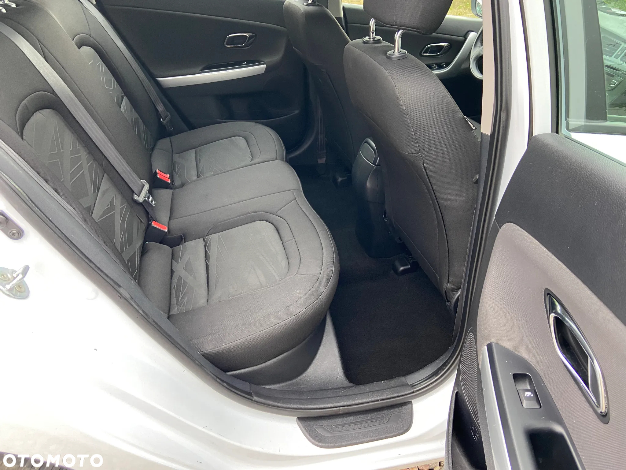 Kia Ceed - 31