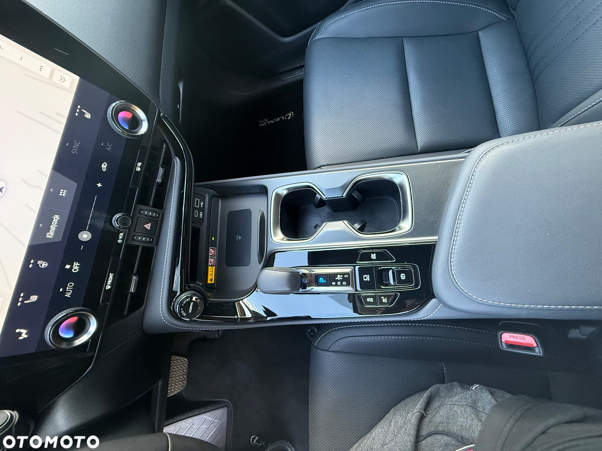 Lexus NX 350h Prestige AWD - 37
