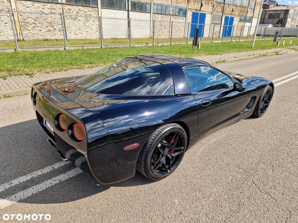 Chevrolet Corvette - 7