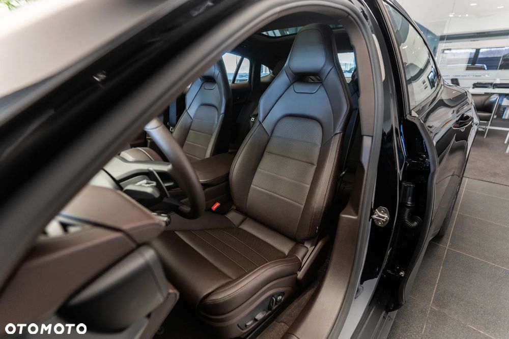 Porsche Panamera 4 E-Hybrid PHEV - 9