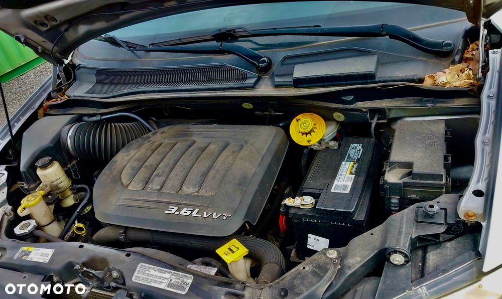 Chrysler Town & Country - 9
