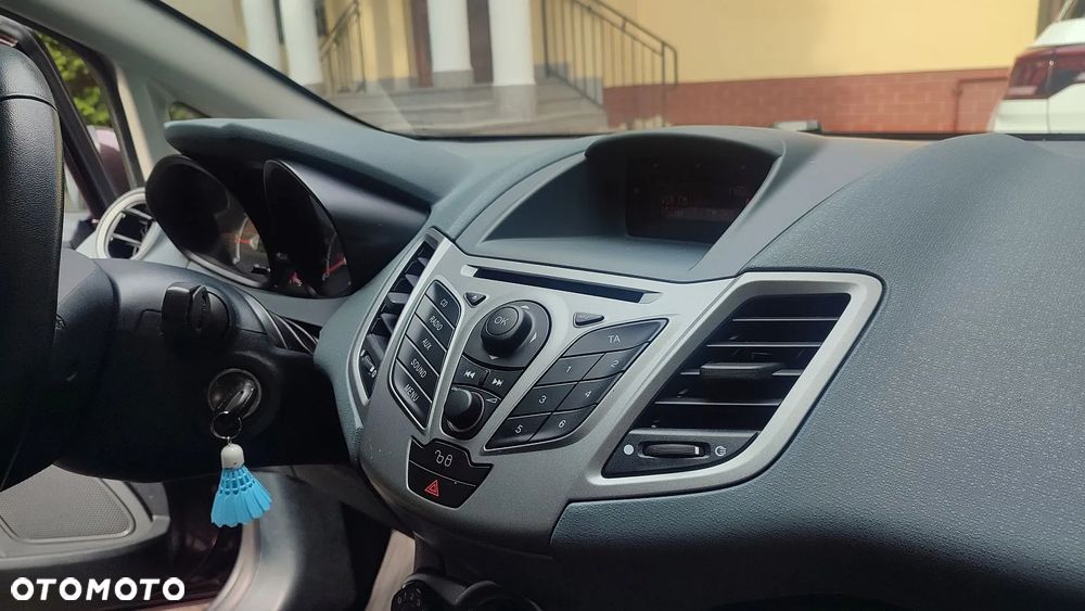 Ford Fiesta 1.25 Champions Edition - 14