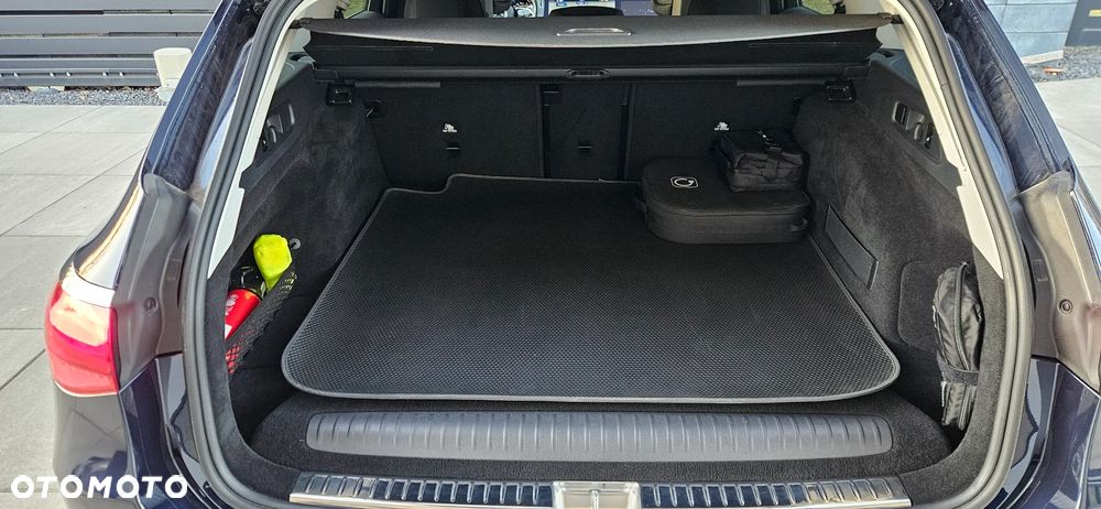 Mercedes-Benz Klasa E 300 PHEV Exclusive 9G-Tronic - 37