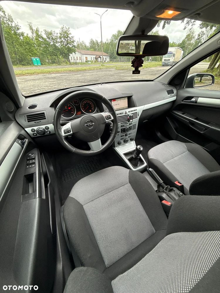Opel Astra 1.6 NAVI - 11