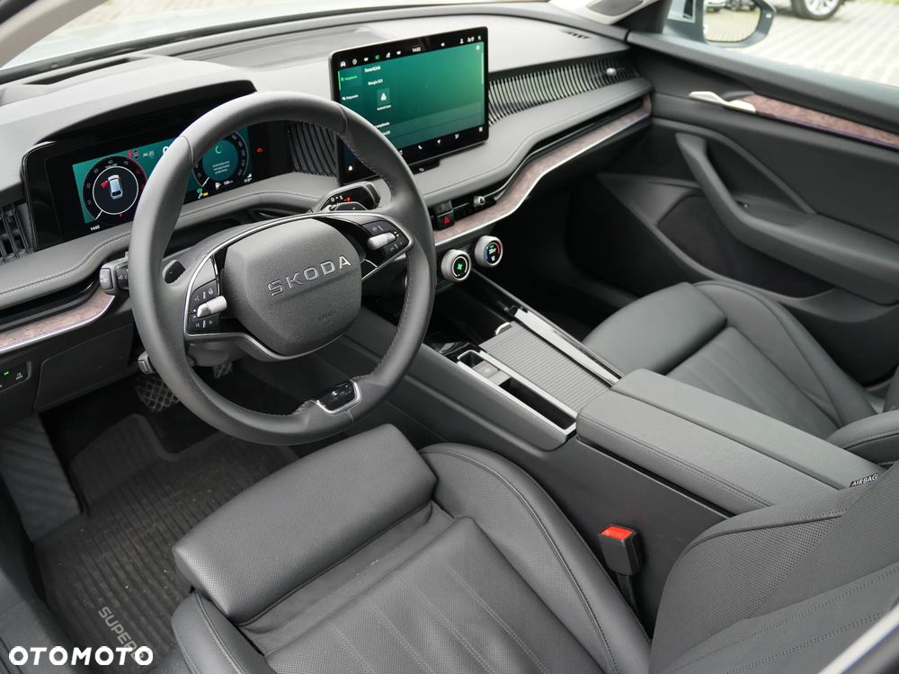 Skoda Superb 2.0 TDI SCR 4x4 L&K DSG - 25