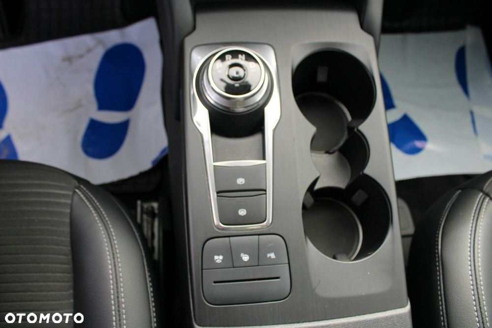 Ford Kuga - 29