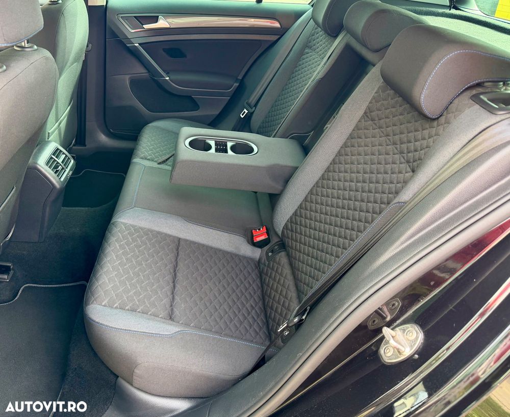 VOLKSWAGEN Golf 2019 — imagine 9