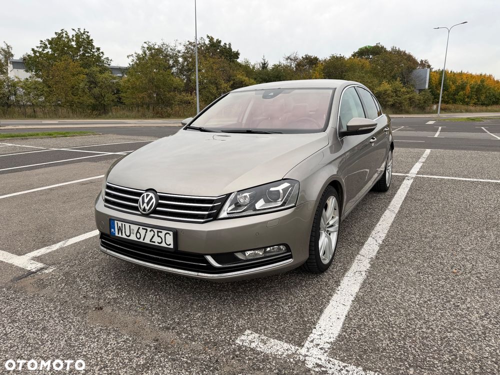 Volkswagen Passat 2012 photo 2