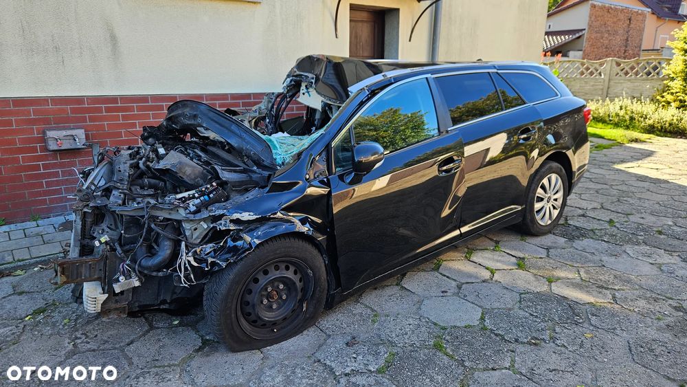 Toyota Avensis 2.0 D-4D Style - 5