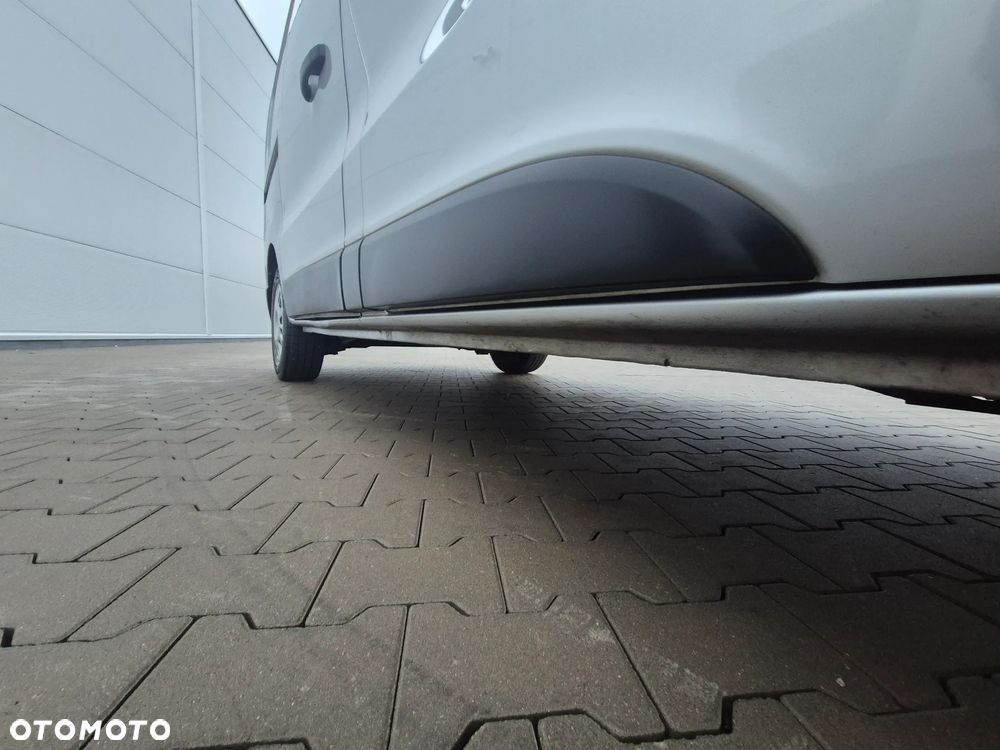 Opel Vivaro - 18