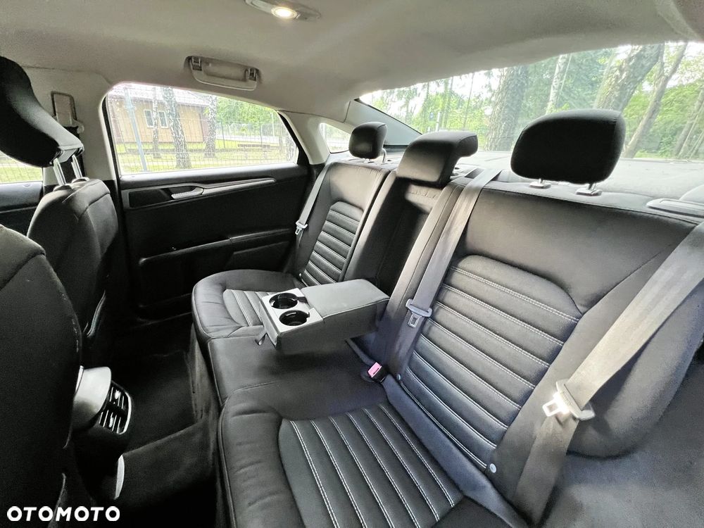 Ford Fusion - 14