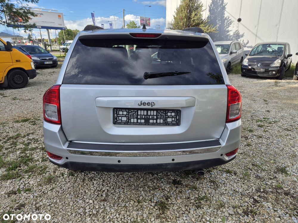 Jeep Compass 2011 photo 4