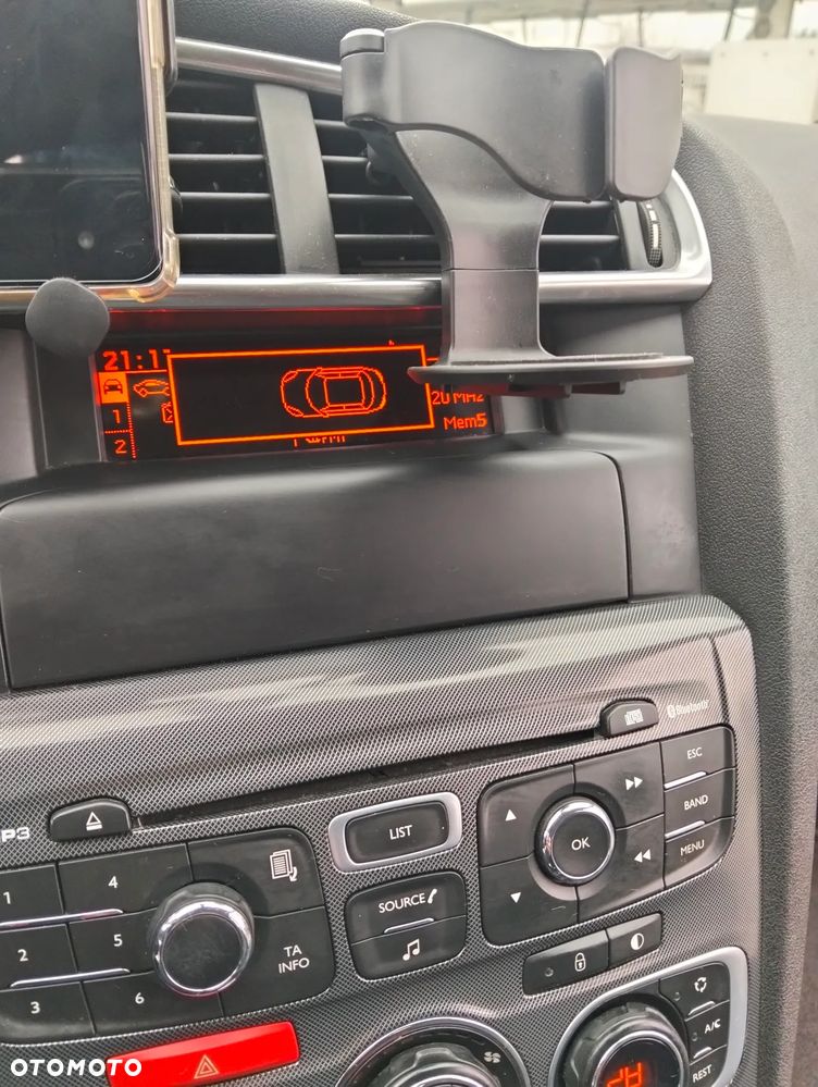 Citroën C4 e-HDi 110 Selection - 12