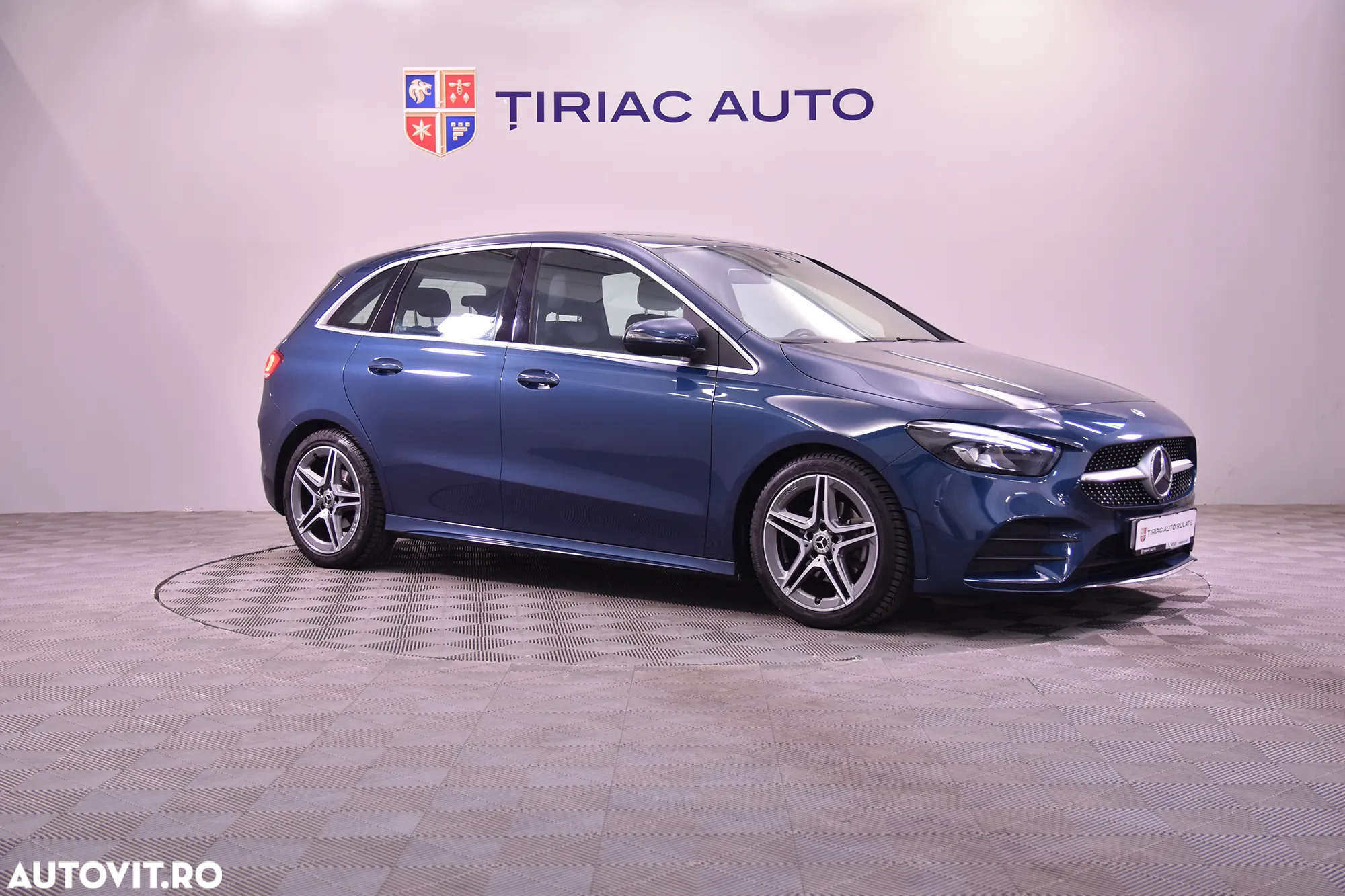Mercedes-Benz B 180 7G-DCT AMG Line - 7