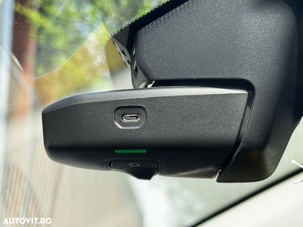 Citroën C4 PureTech 130 Stop&Start EAT8 SHINE - 34