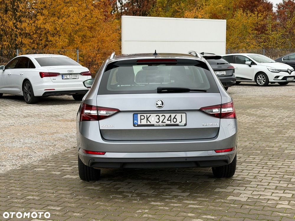 Skoda Superb 2.0 TDI Ambition DSG - 4