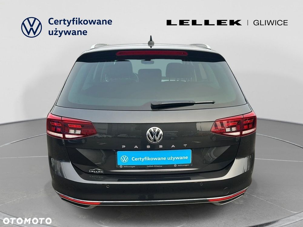 Volkswagen Passat - 8