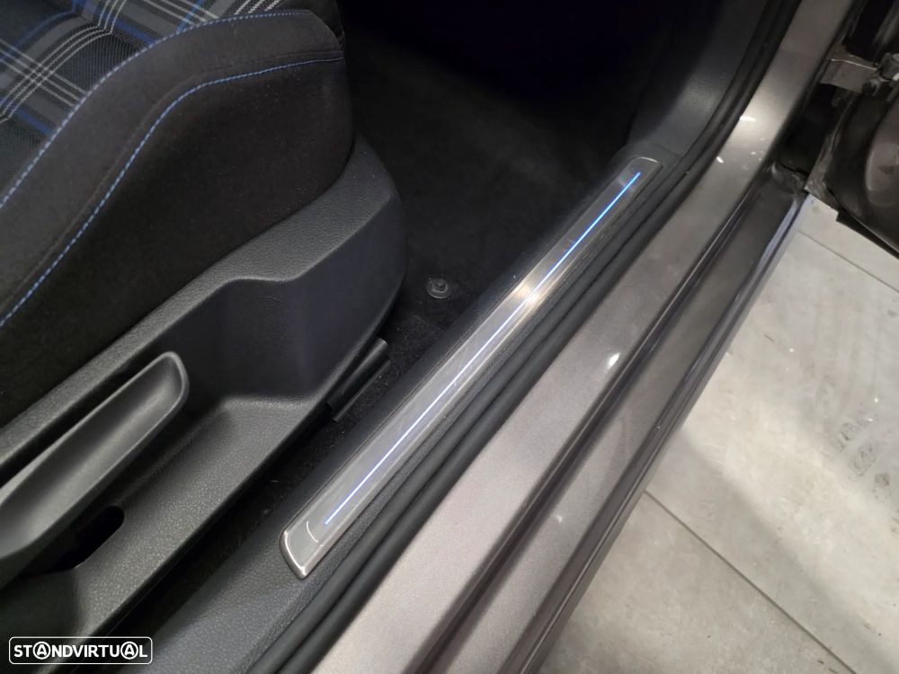 VW Golf 1.4 GTE Plug-In-Hybrid DSG - 18