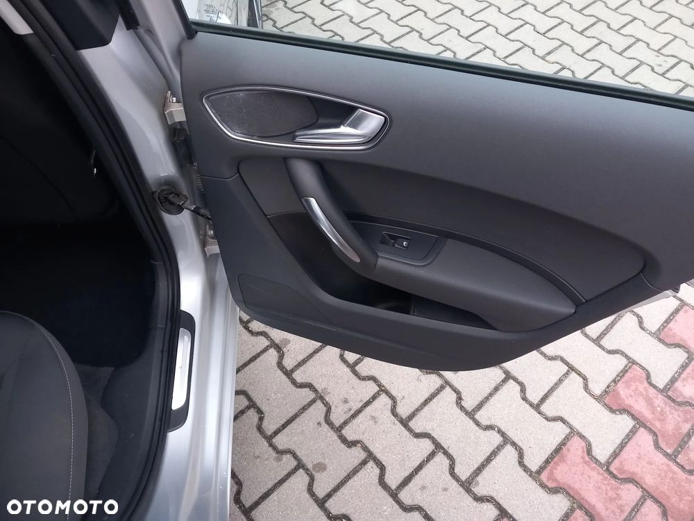 Audi A1 Sportback 1.6 TDI Attraction - 25