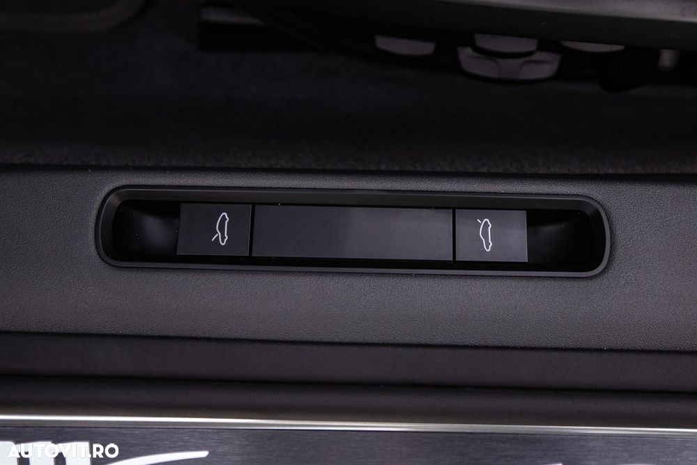 Porsche 911 Carrera 4S PDK - 38