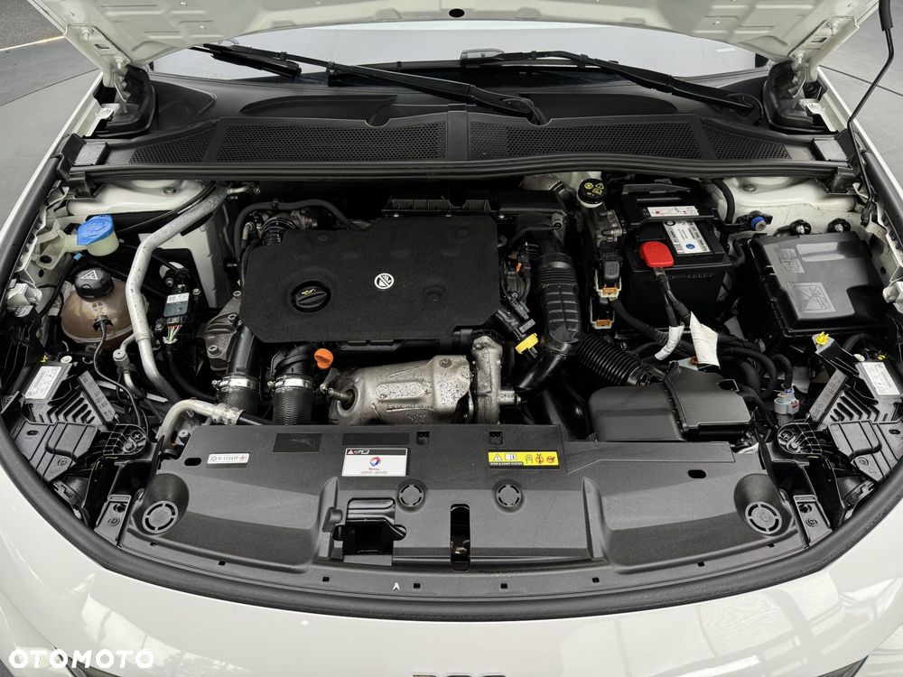 Peugeot 308 1.5 BlueHDi Allure S&S - 21