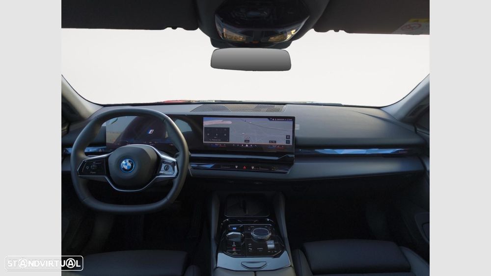 BMW i5 Touring eDrive40 - 11
