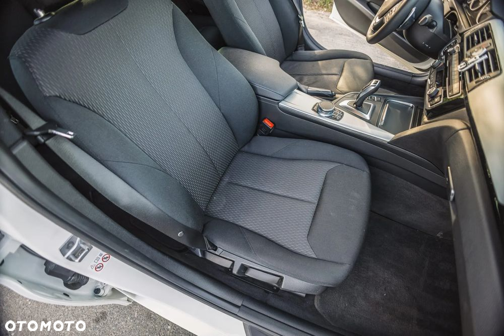 BMW Seria 3 325d Advantage sport - 25