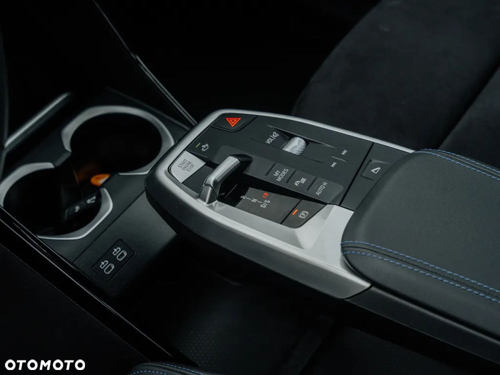 BMW X1 sDrive18d - 12