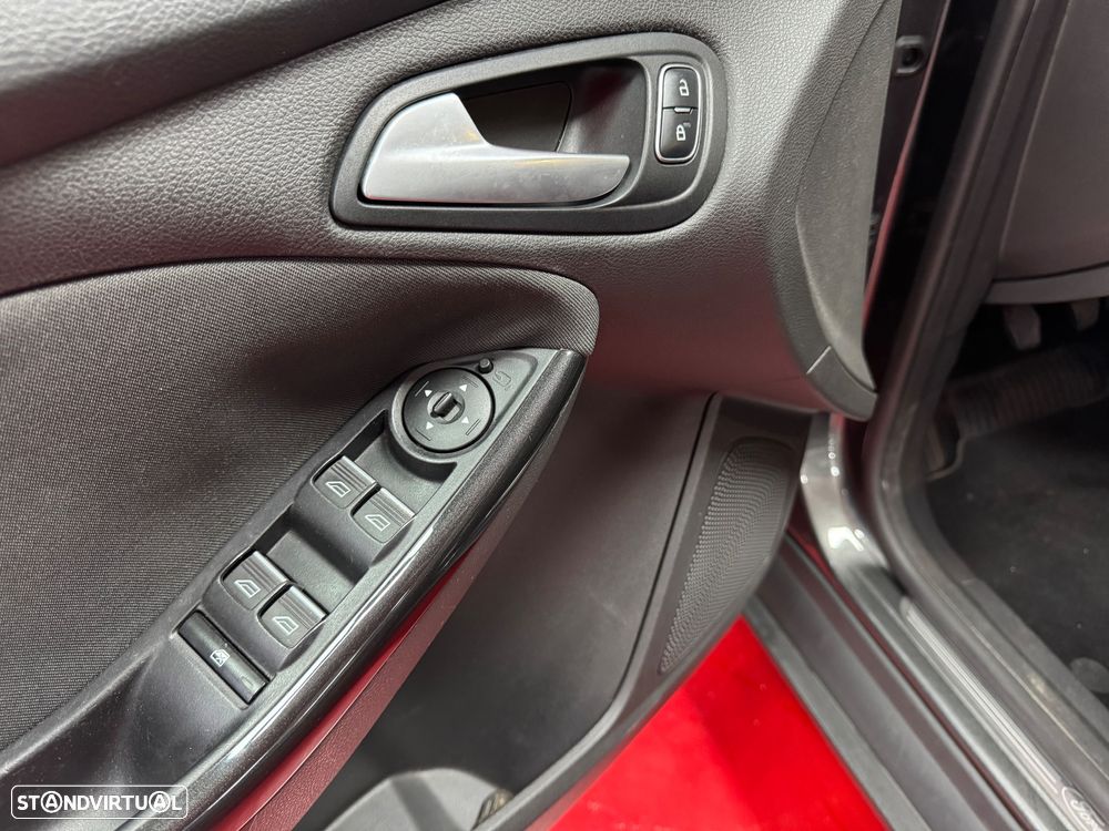 Ford Focus SW 1.5 TDCi Titanium - 19