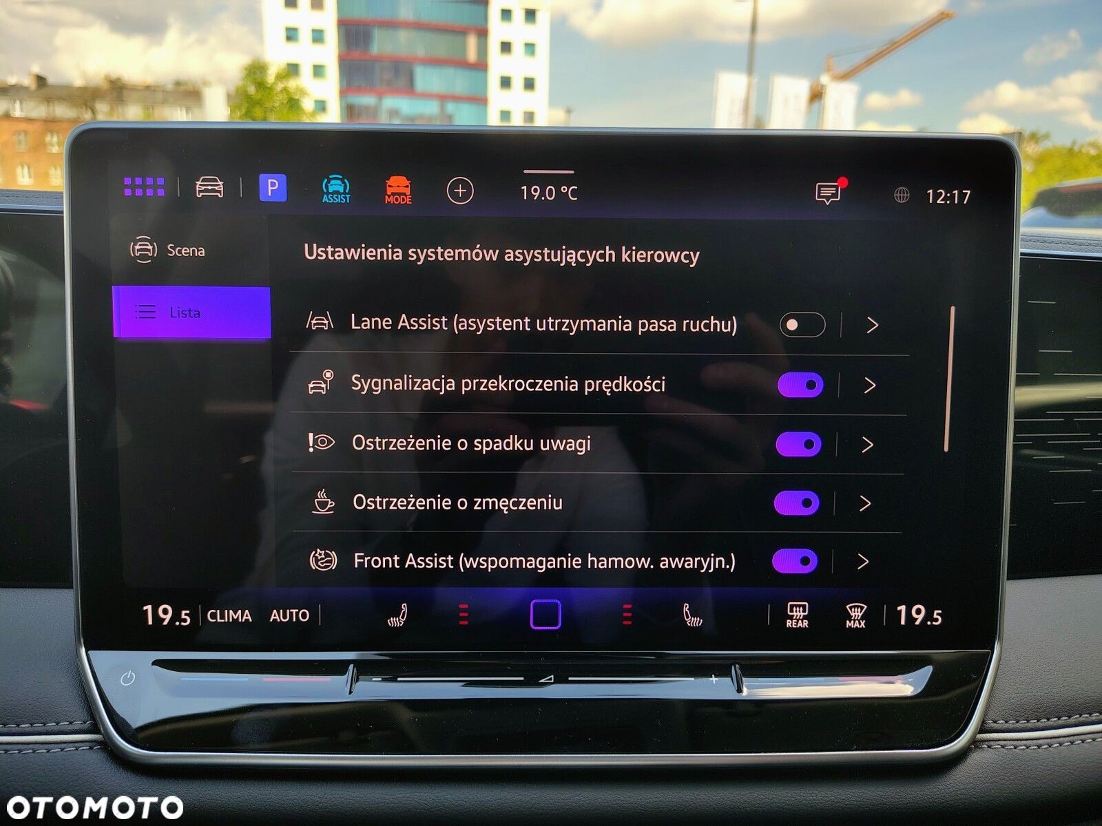 Volkswagen Tiguan - 19