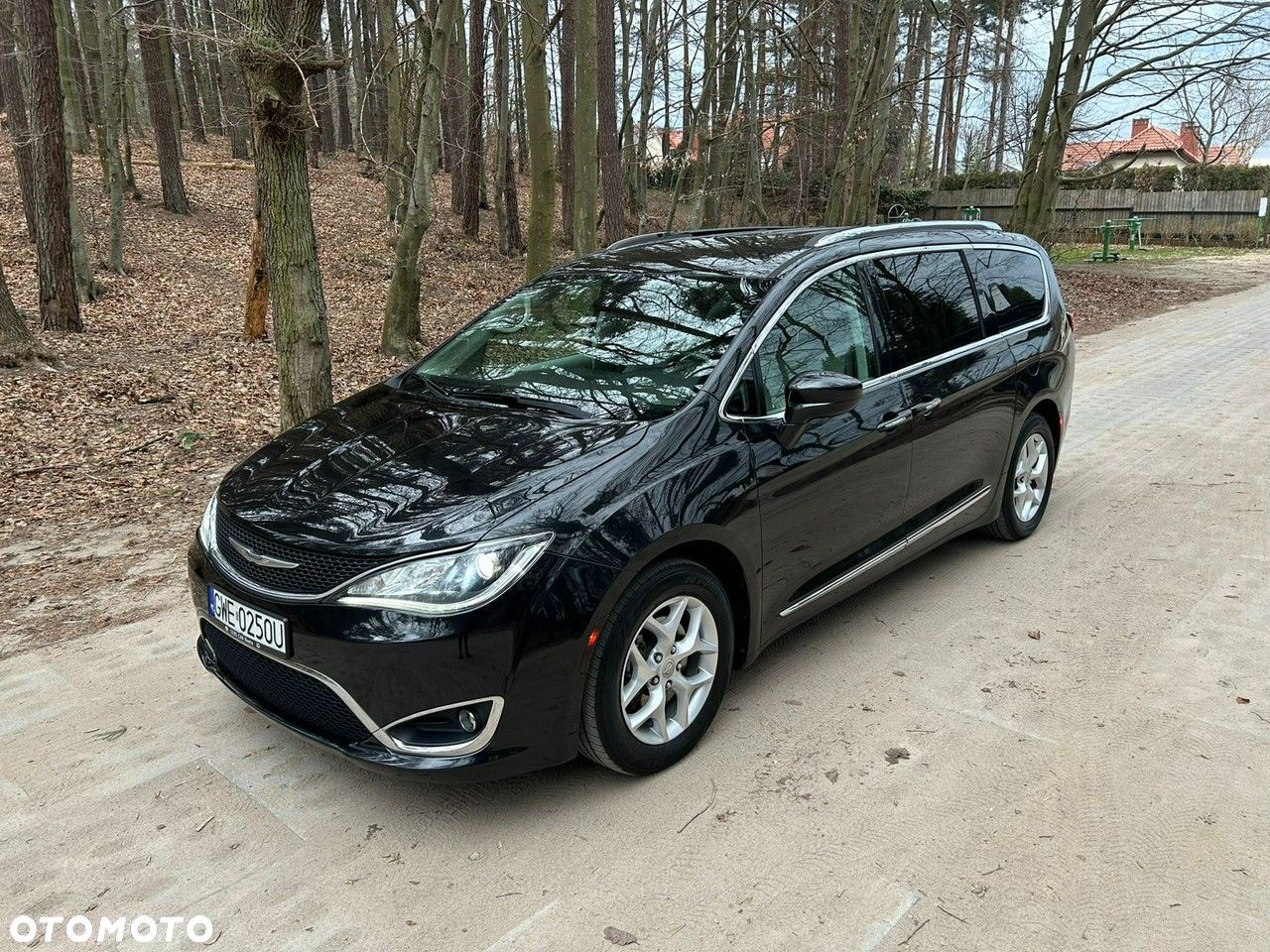 Chrysler Pacifica - 1