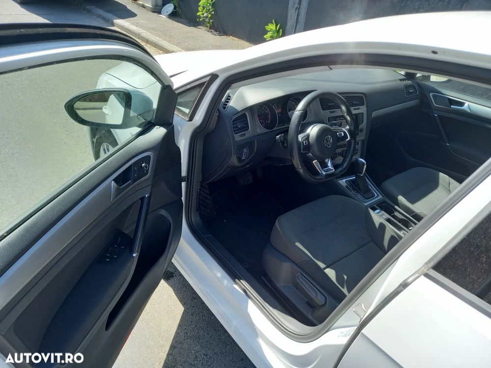 Volkswagen Golf - 6