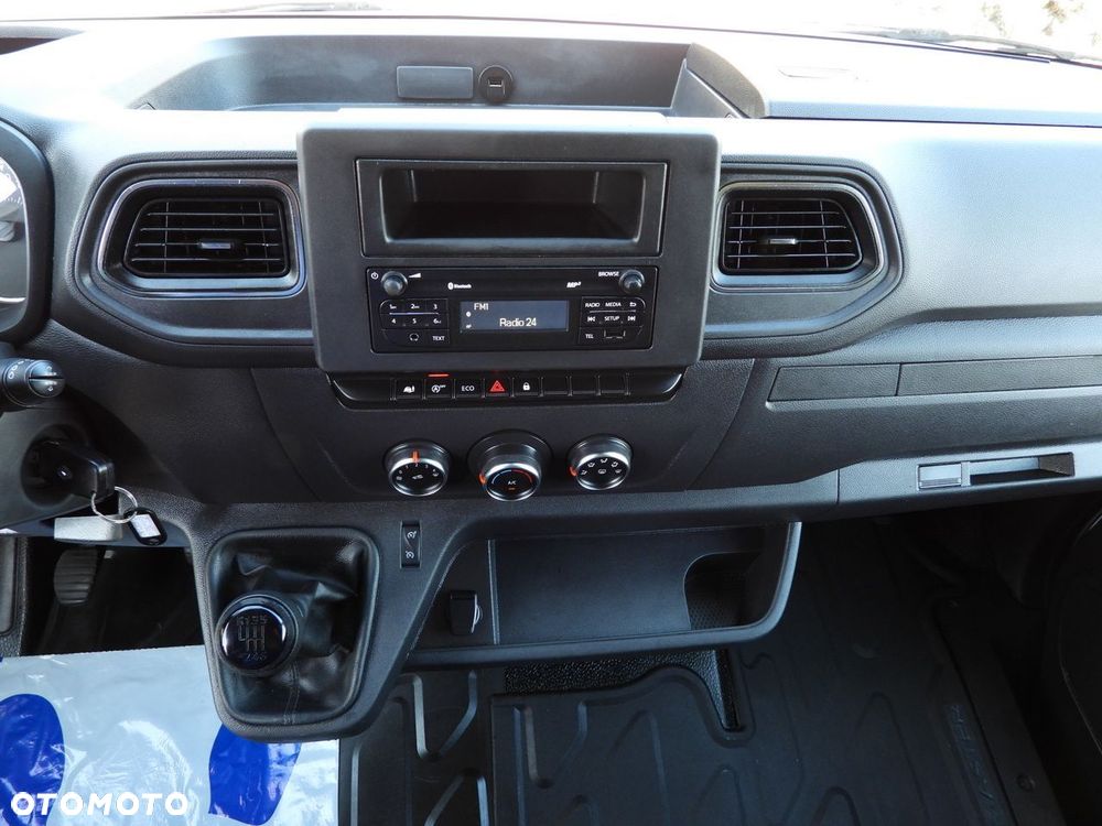 Renault MASTER PLANDEKA 10 PALET WEBASTO TEMPOMAT LEDY KLIMATYZACJA  165KM - 33