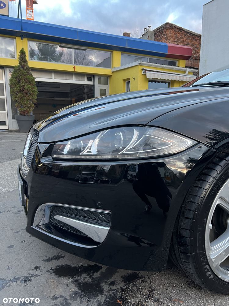 Jaguar XF 3.0 V6 D S Portfolio - 23