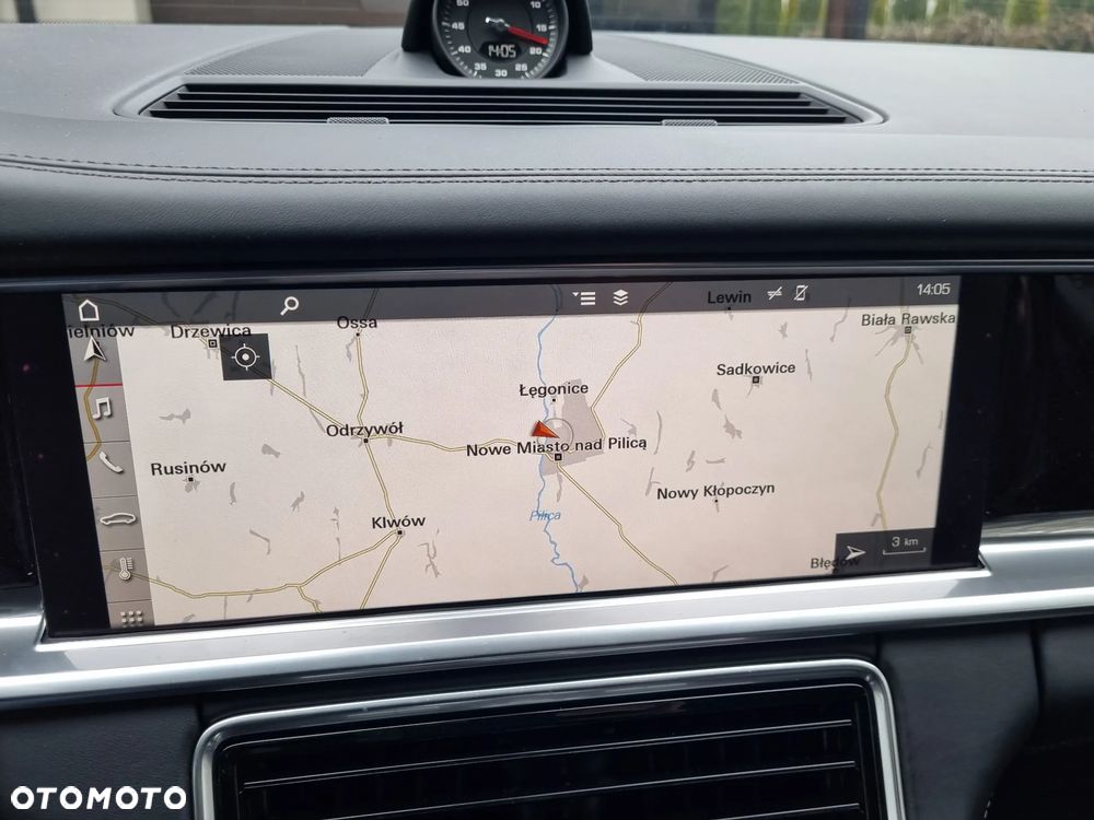 Porsche Panamera 4S Executive - 17