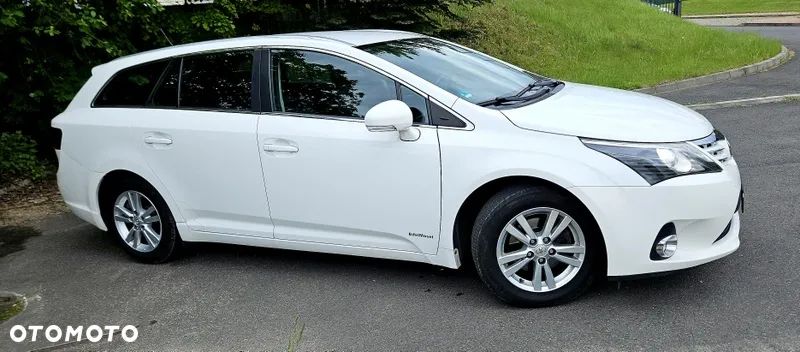 Toyota Avensis 2.0 D-4D Premium - 10