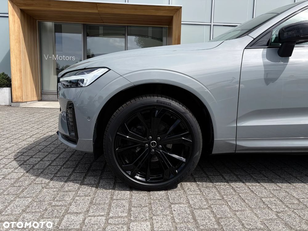 Volvo XC 60 B5 B AWD Plus Black Edition - 3