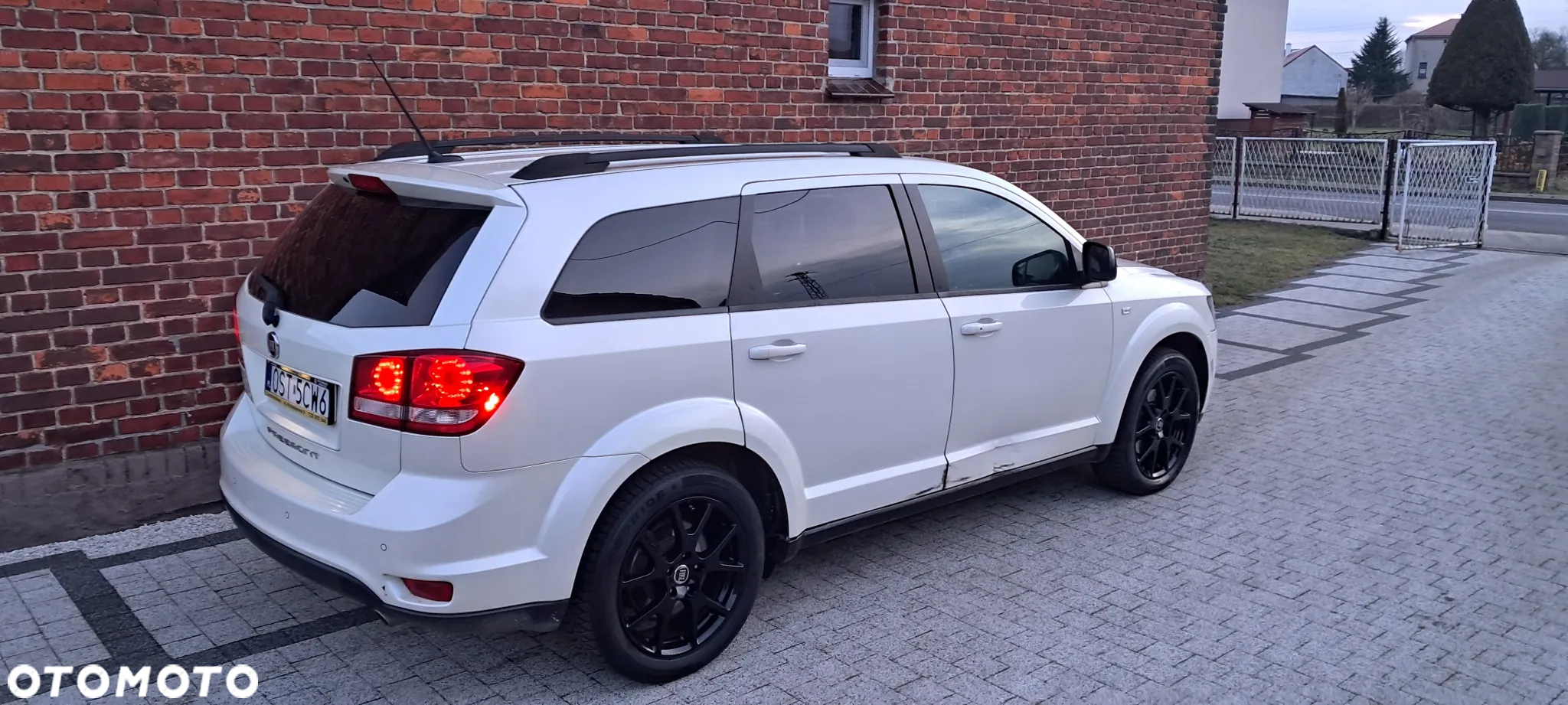 Fiat Freemont 2.0 Multijet Black Code AWD - 4