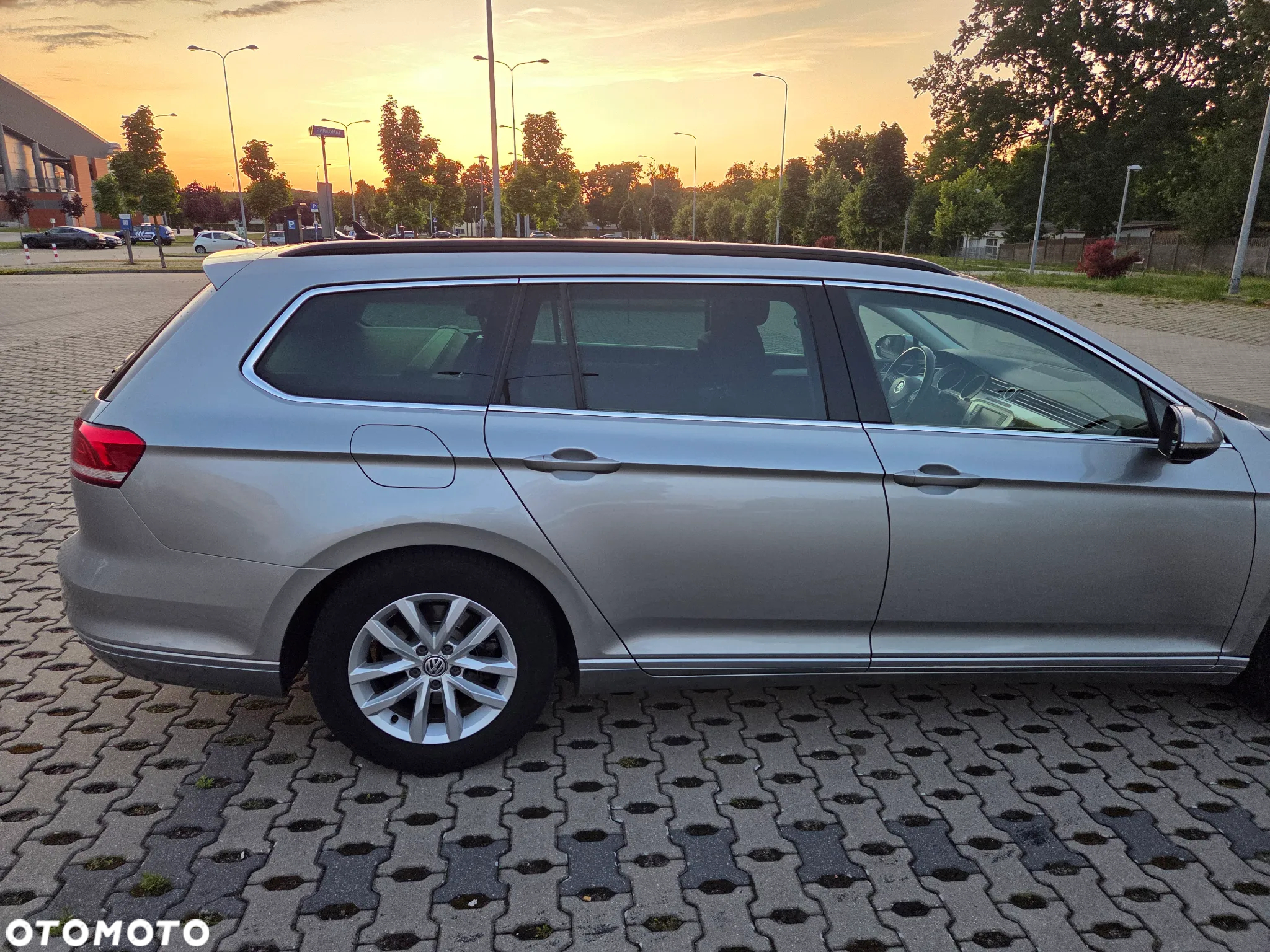 Volkswagen Passat - 10