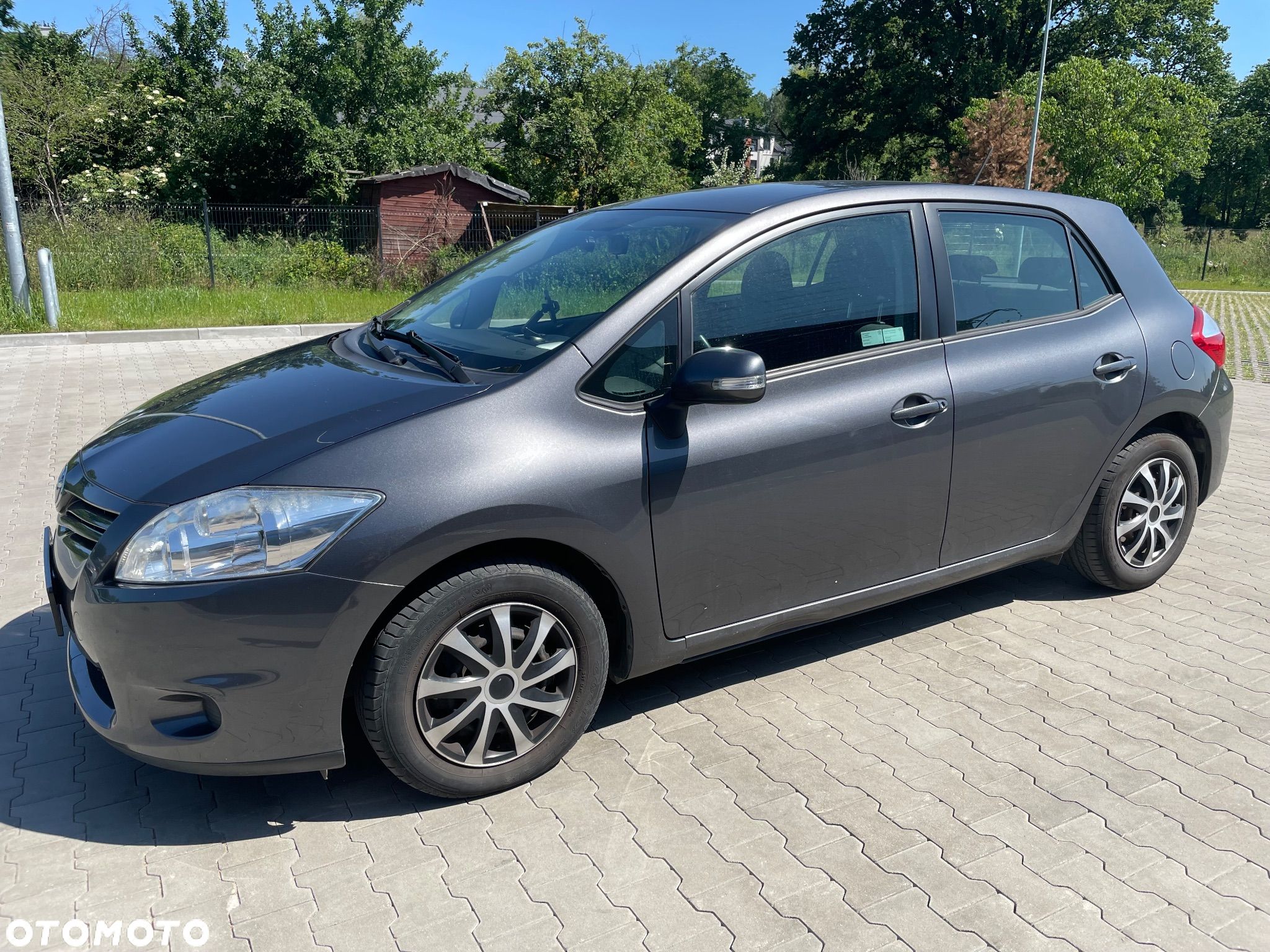 Toyota Auris - 1